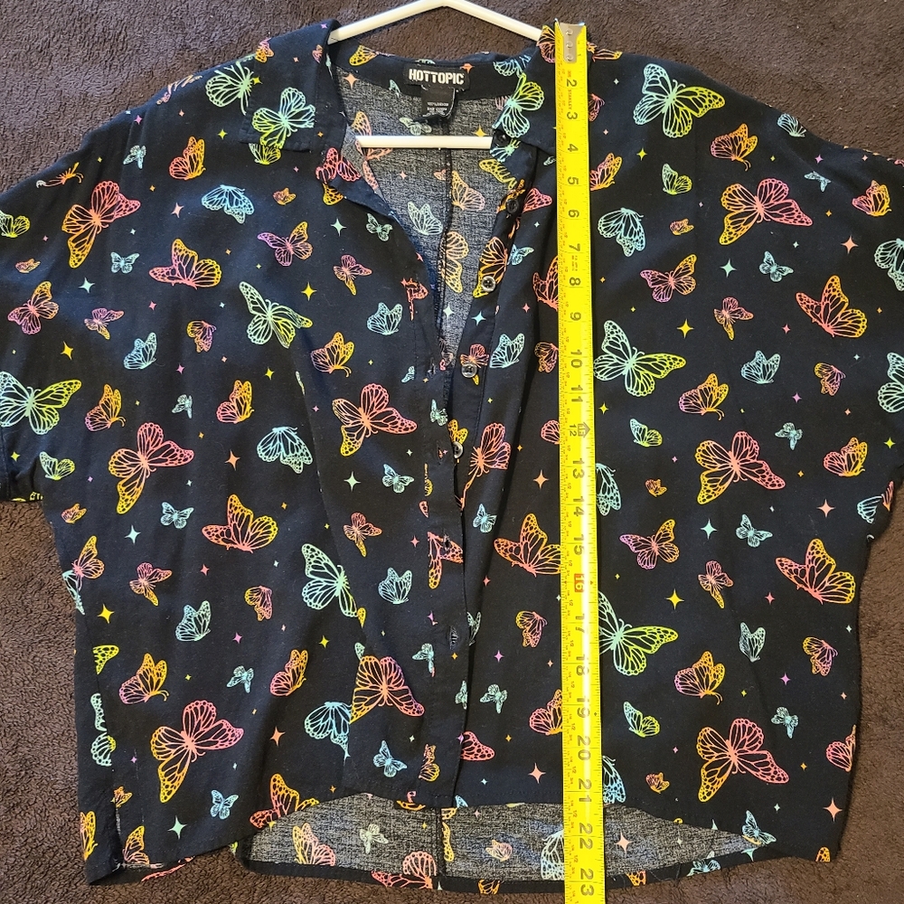 Hot Topic button front butterfly shirt, crop, size XL - Picture 3 of 9